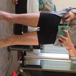 Alo yoga shorts black